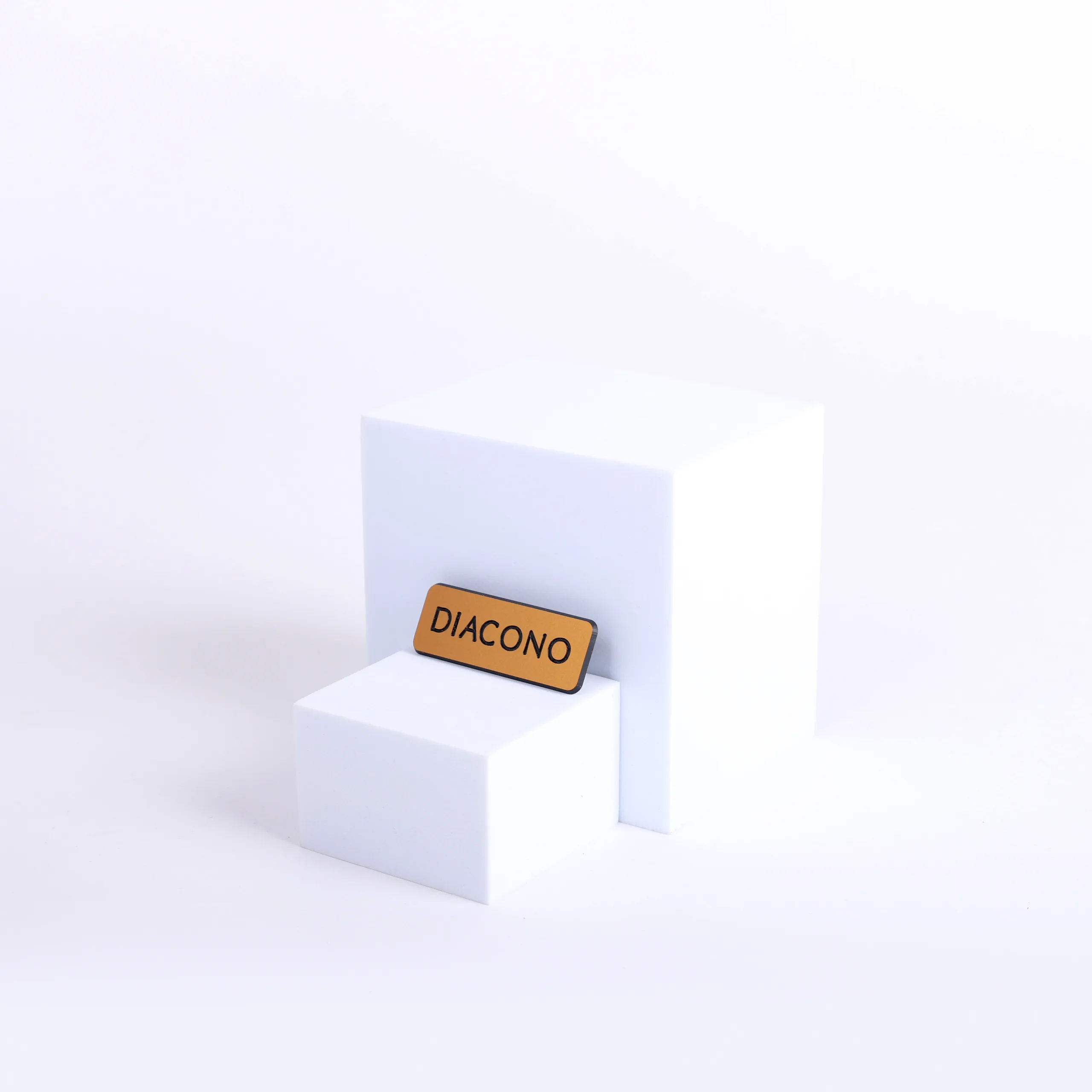 Badge Engraved - Spanish Contemporary Diacono/Deacon - Gold Pin | Swanson Christian Products
