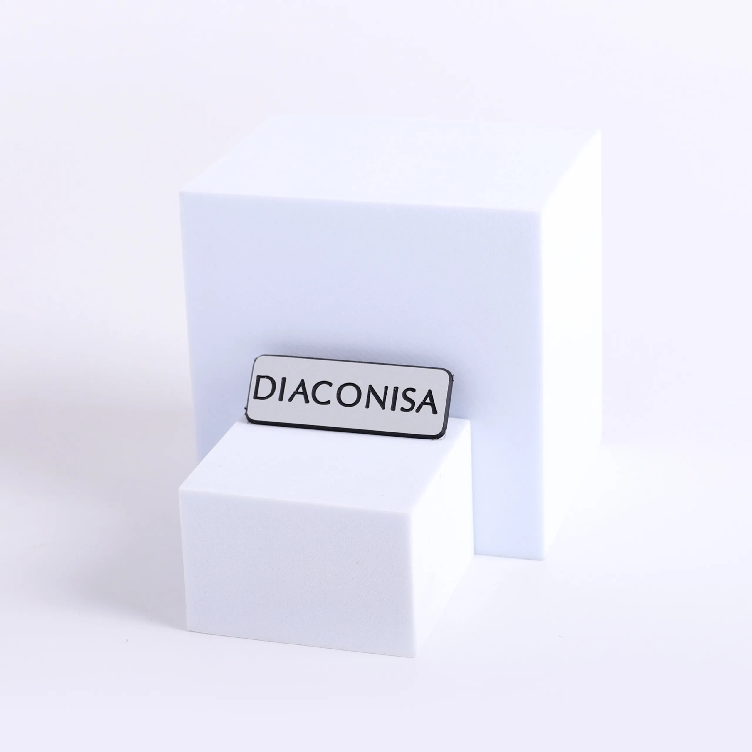 Diaconisa deacon spanish silver magnetic badge